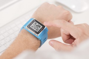 Scanning quick response code with smart watch